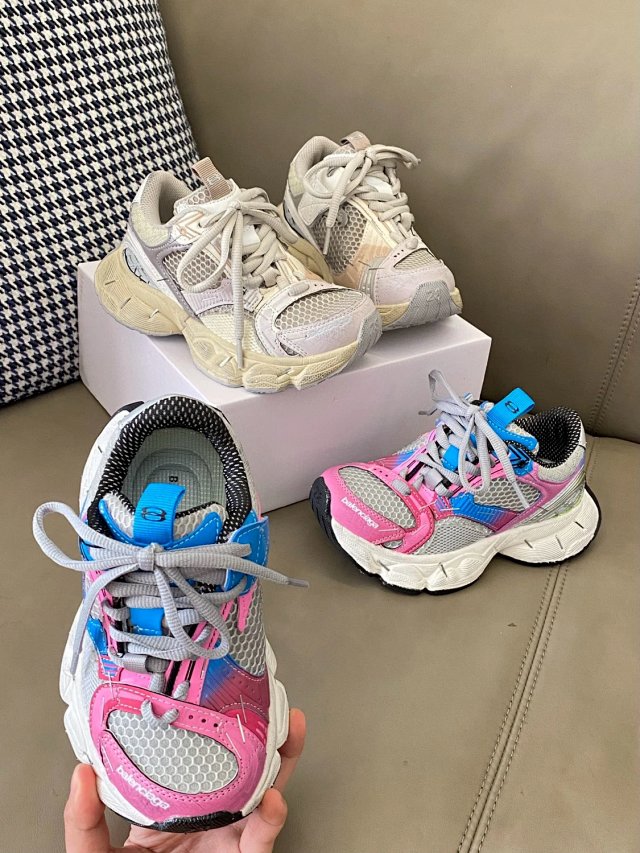 Balenciaga children's shoes: seller detail photo 7