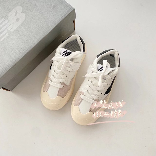 New Balance 302 children's Shoes: seller detail photo 5