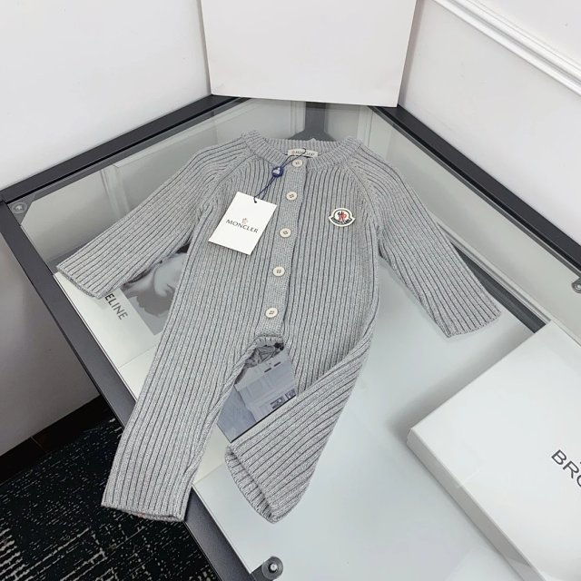 Moncler Children's Set: seller detail photo 2