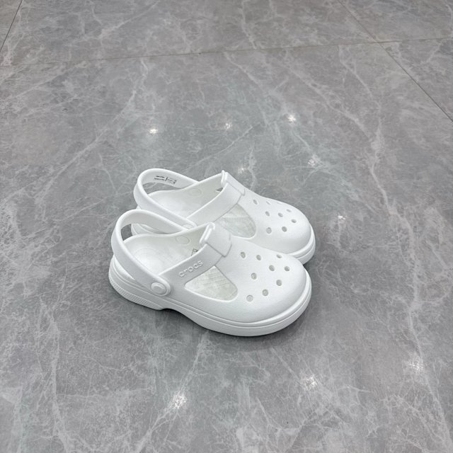 Crocs Children's Slippers Shoes: seller detail photo 10
