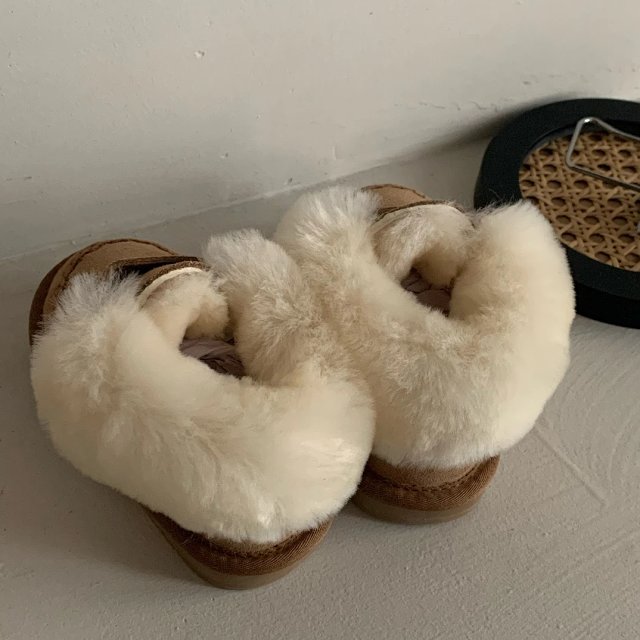 UGG Children's snow boots: seller detail photo 6
