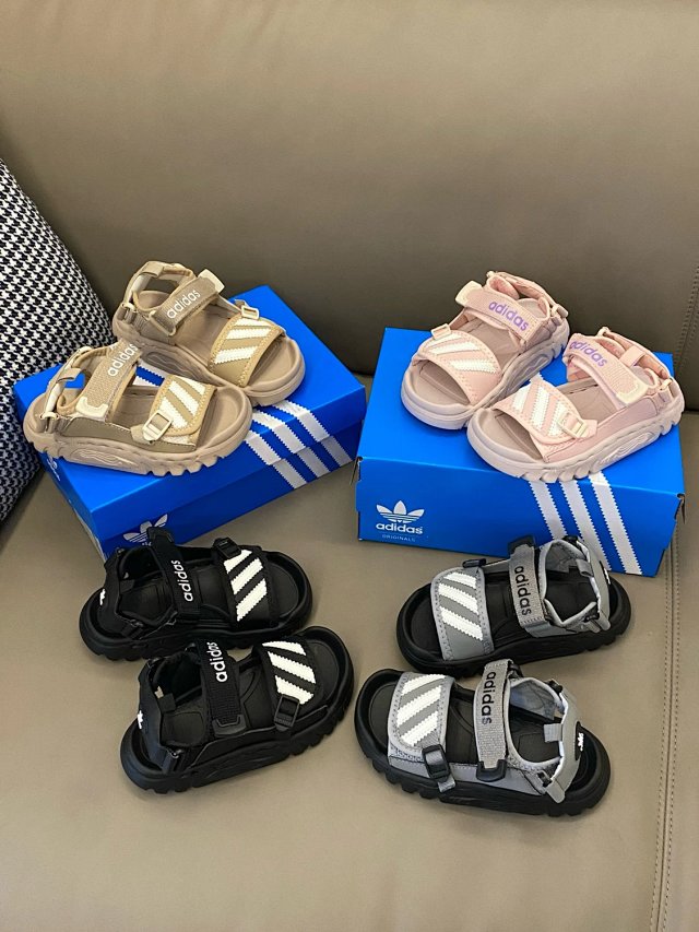 Adidas Children's Slippers Shoes: seller detail photo 10