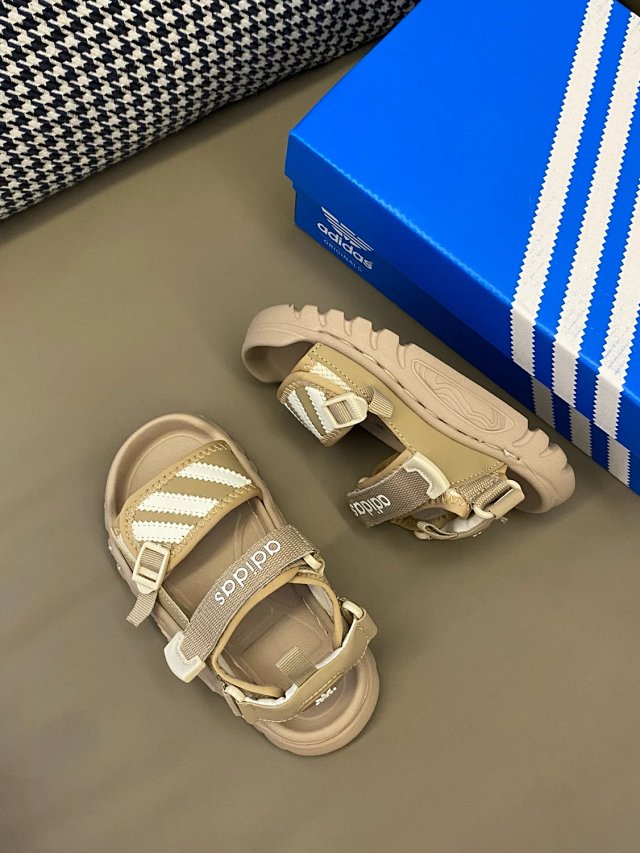 Adidas Children's Slippers Shoes: seller detail photo 4