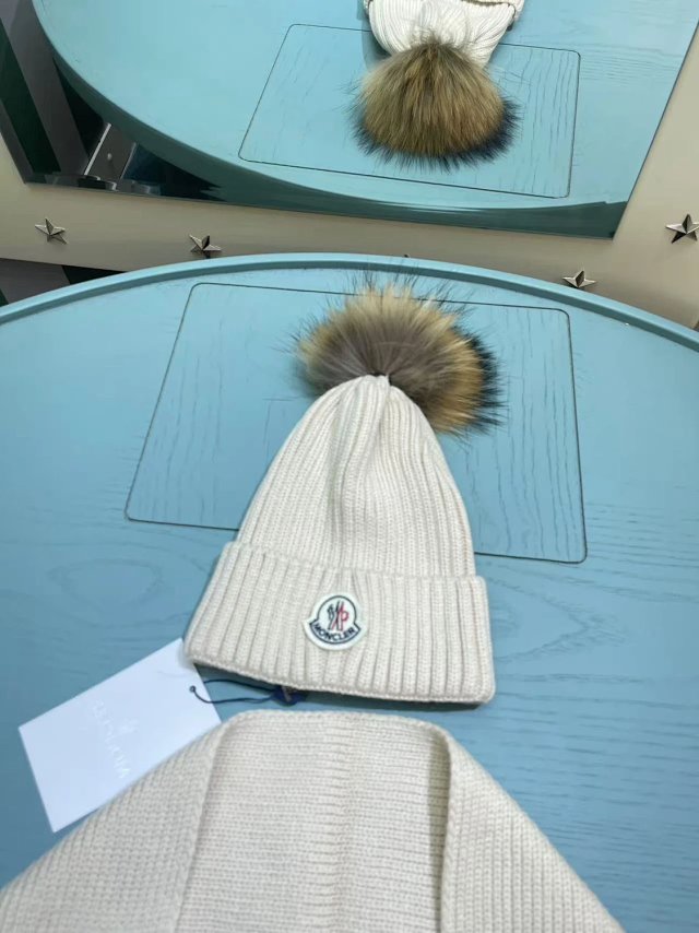Moncler Children’s Set: seller detail photo 12