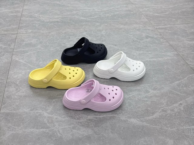 Crocs Children's Slippers Shoes: seller detail photo 8