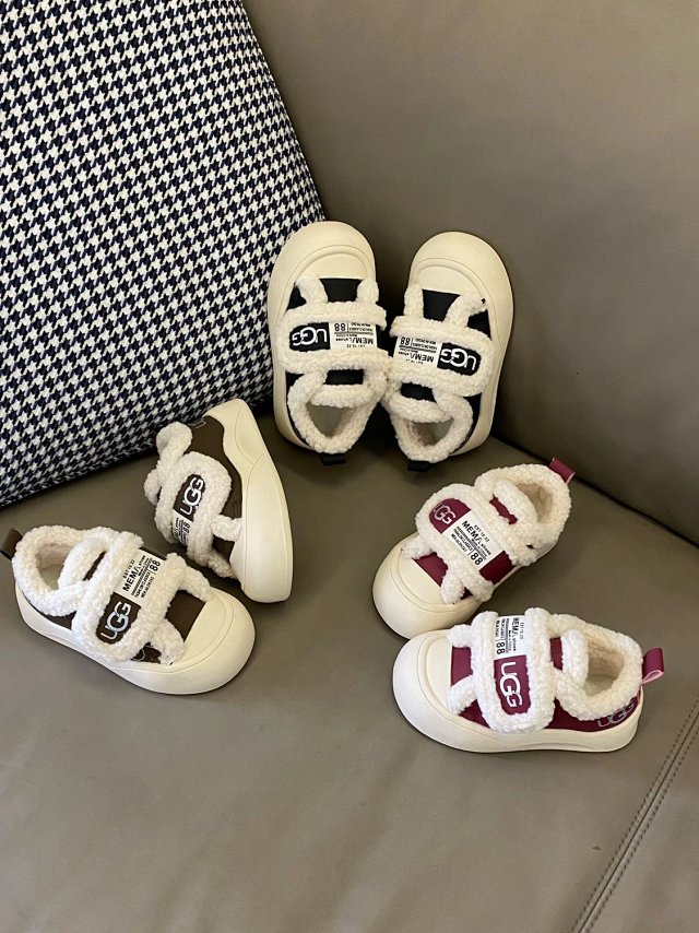 UGG Children's snow boots: seller detail photo 2