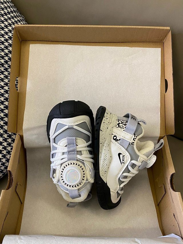 Nike ACG children's Shoes: seller detail photo 4