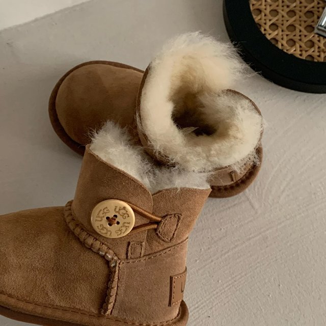 UGG Children's snow boots: seller detail photo 7
