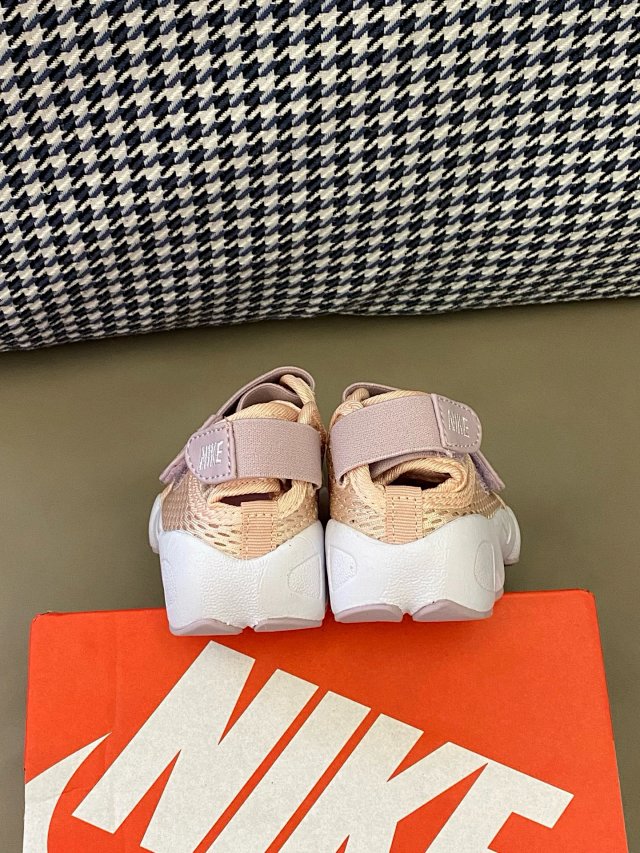 Nike children's Shoes: seller detail photo 14