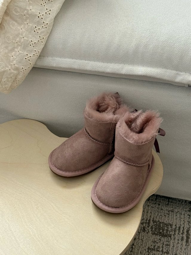 UGG Children's snow boots: seller detail photo 11