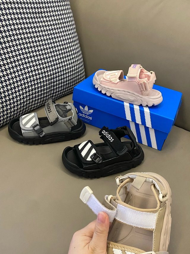 Adidas Children's Slippers Shoes: seller detail photo 8