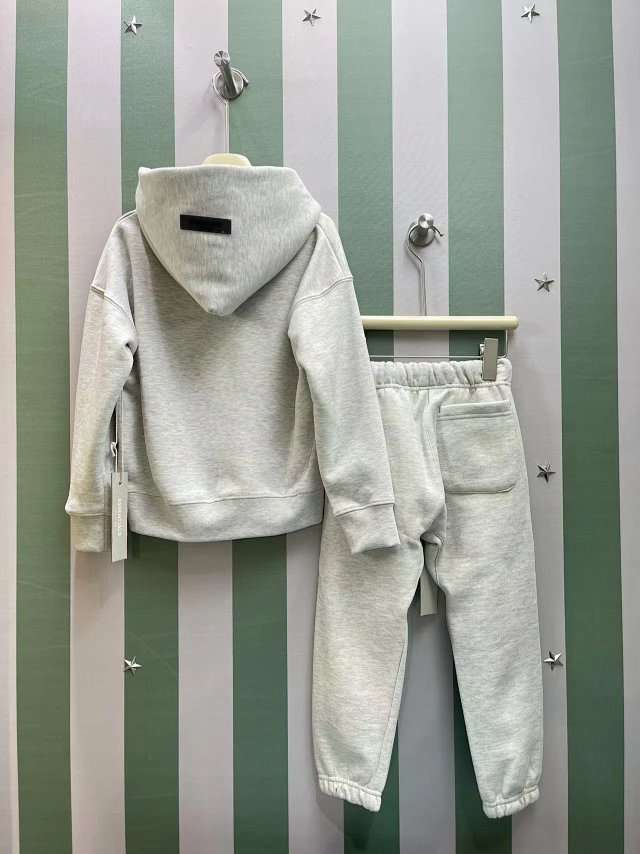 Essential Children’s Set: seller detail photo 2
