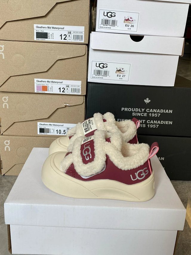 UGG Children's snow boots: seller detail photo 14