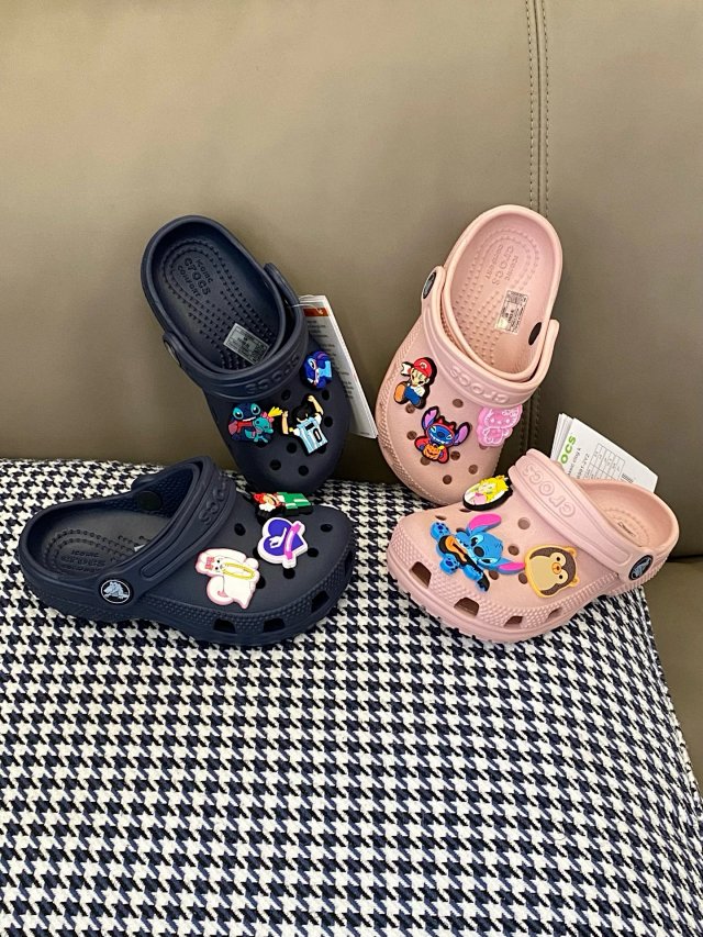 Crocs Children's Slippers Shoes: seller detail photo 13