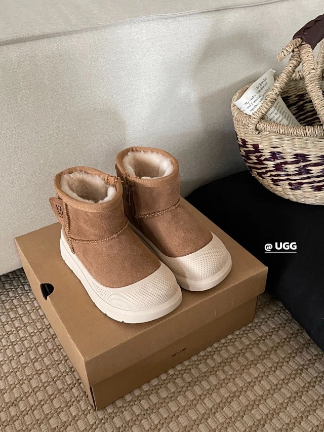 UGG Children's snow boots: seller detail photo 14