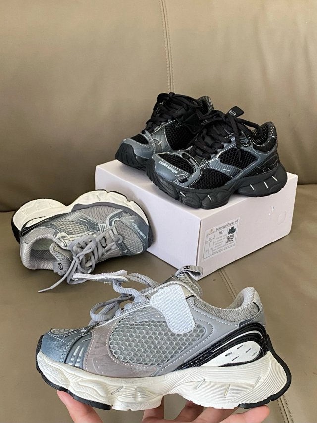 Balenciaga children's shoes: seller detail photo 9