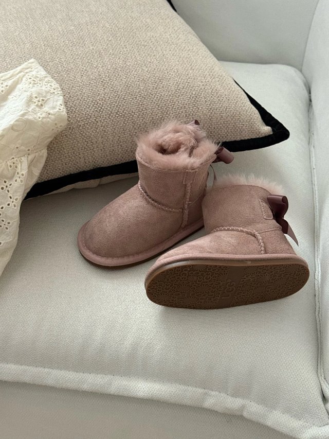 UGG Children's snow boots: seller detail photo 14