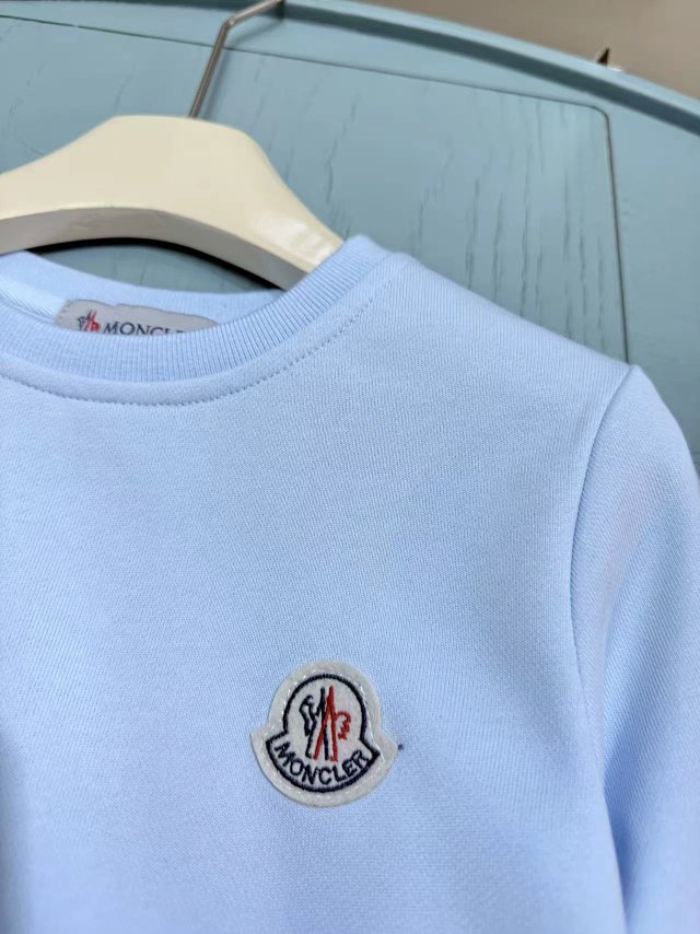 Moncler Children‘s Set: seller detail photo 6