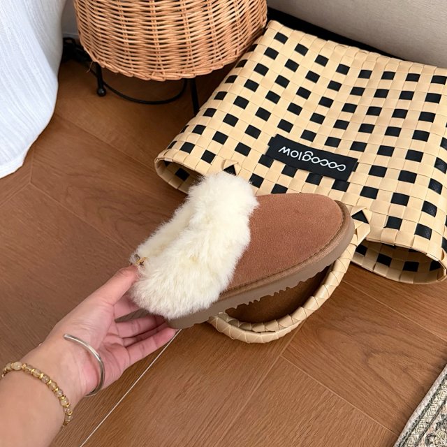 UGG Children's snow boots: seller detail photo 9