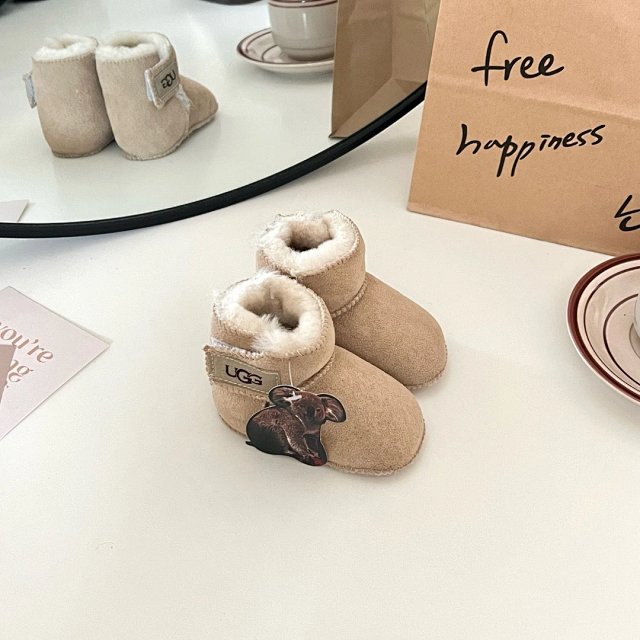 UGG Children's snow boots: seller detail photo 14