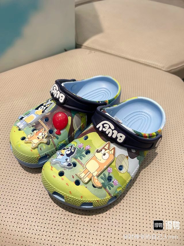 Crocs Children's Slippers Shoes: seller detail photo 13