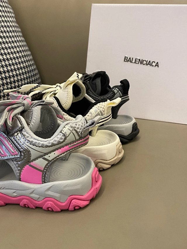 Balenciaga children's Slippers shoes: seller detail photo 6