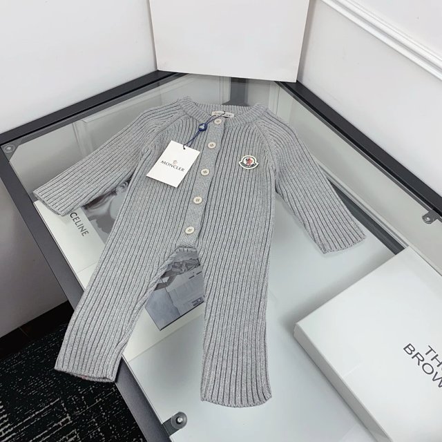 Moncler Children's Set: seller detail photo 4