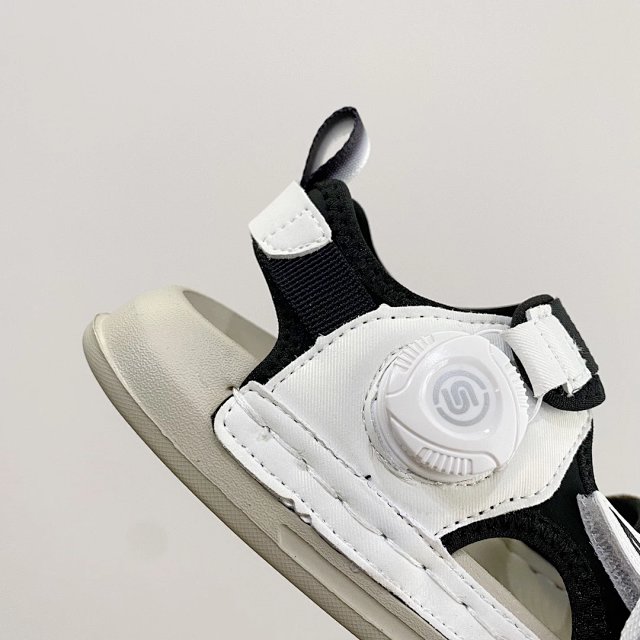 Nike children's Slippers Shoes: seller detail photo 8