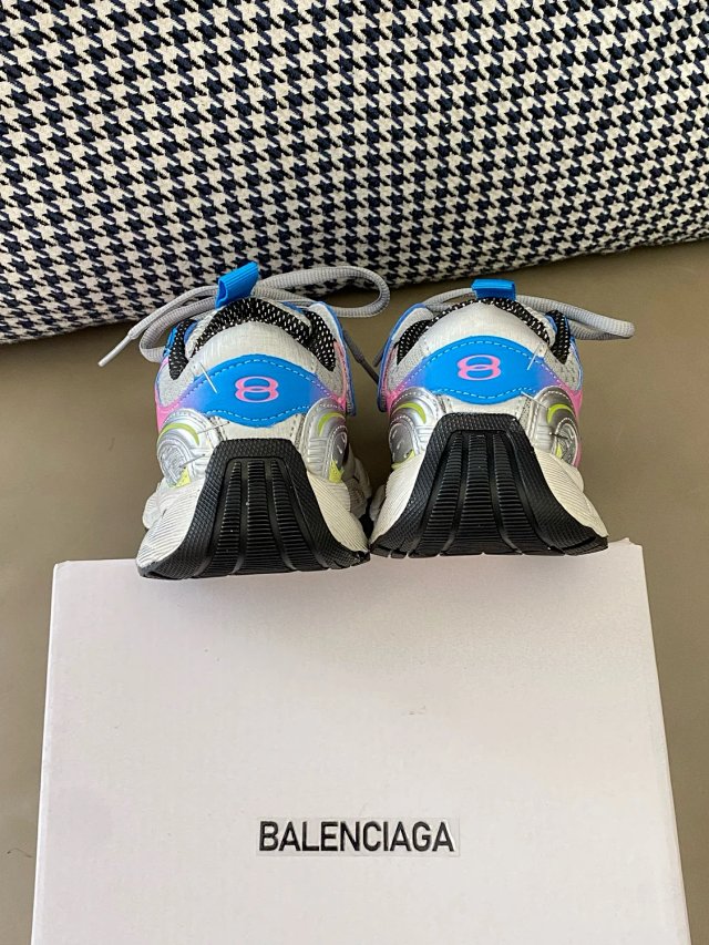 Balenciaga children's shoes: seller detail photo 13