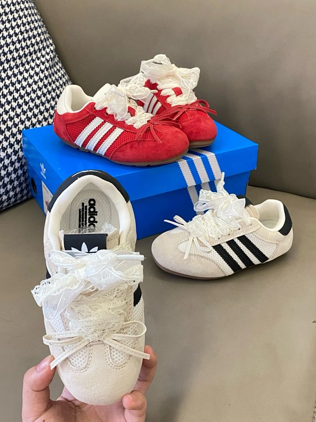 Adidas Children's Shoes: seller detail photo 7