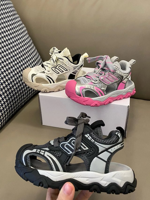 Balenciaga children's Slippers shoes: seller detail photo 5