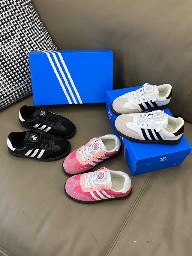 Adidas Children's Shoes: seller detail photo 4
