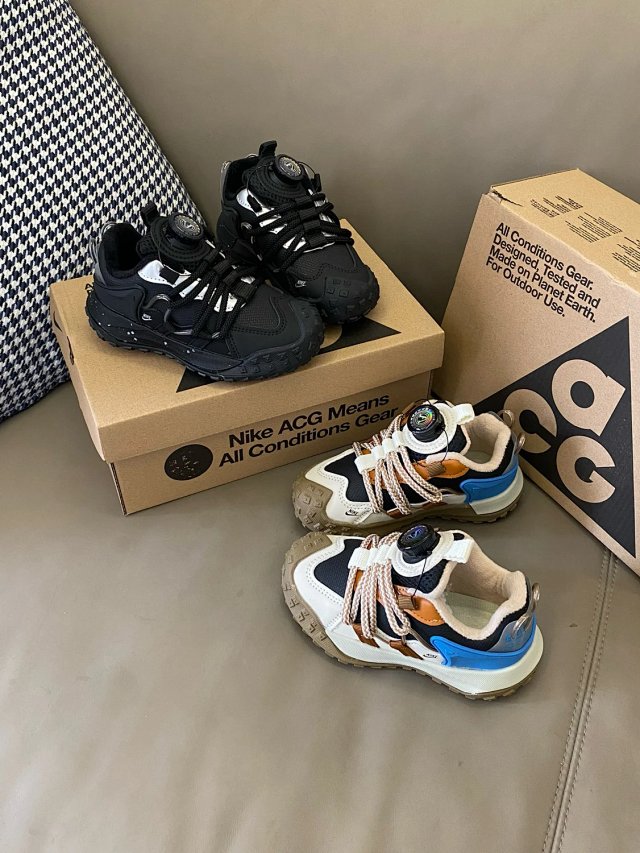 Nike ACG children’s Shoes: seller detail photo 10