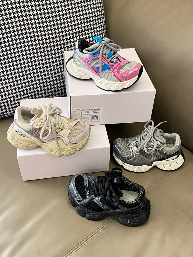 Balenciaga children's shoes: seller detail photo 10