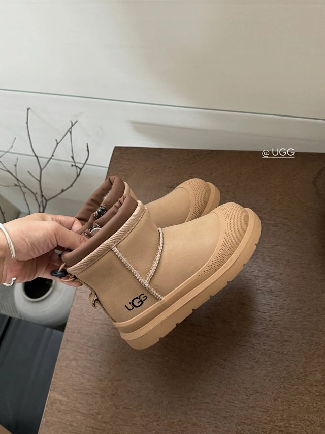 UGG Children's snow boots: seller detail photo 14