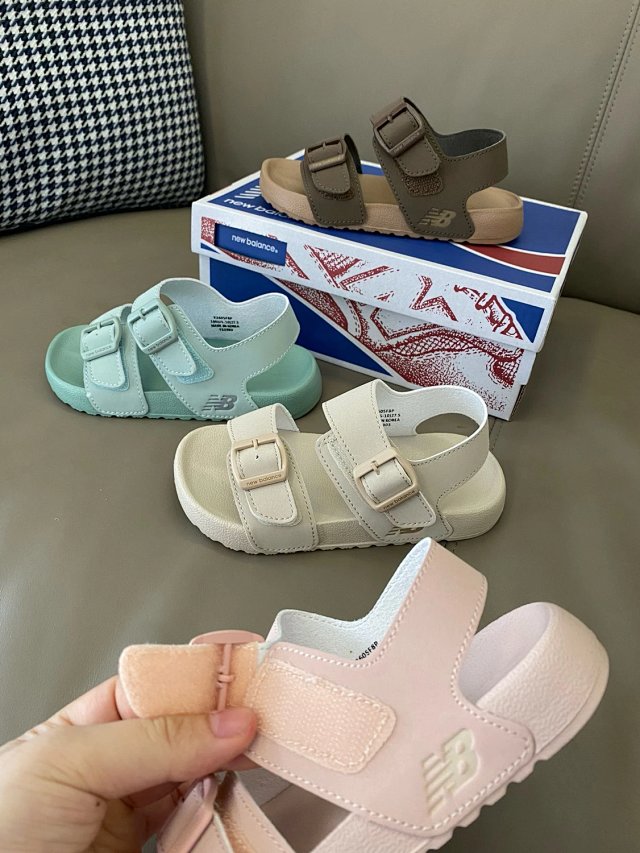 New Balance children's Slippers Shoes: seller detail photo 9
