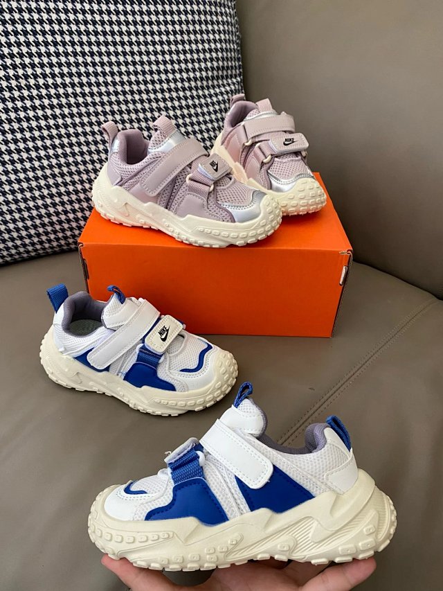 Nike Children's Shoes: seller detail photo 2