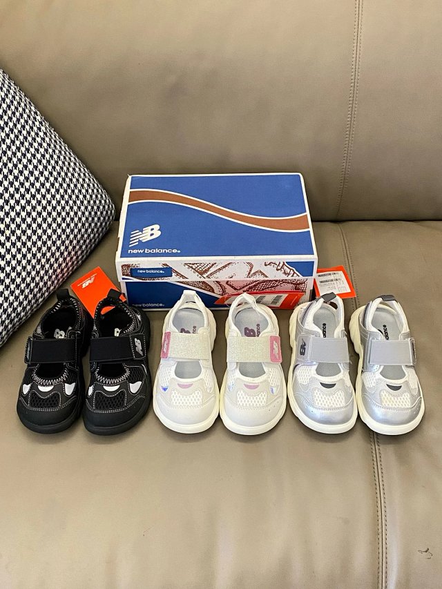 New Balance 920 children's Slippers Shoes: seller detail photo 9