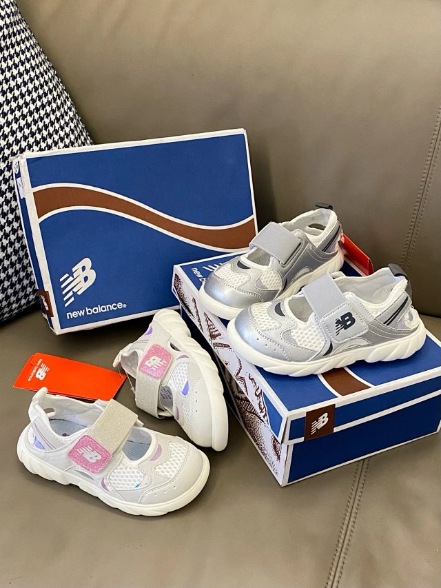 New Balance 920 children's Slippers Shoes: seller detail photo 10