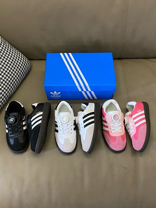 Adidas Children's Shoes: seller detail photo 6