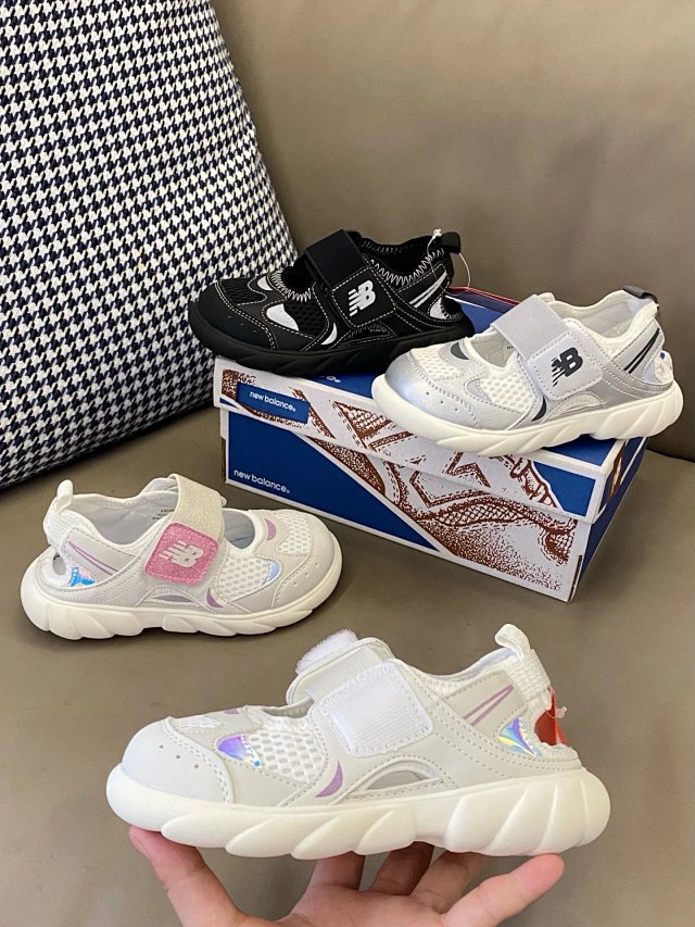 New Balance 920 children's Slippers Shoes: seller detail photo 12