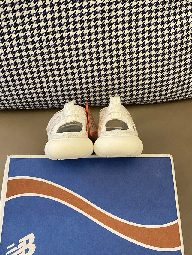 New Balance 920 children's Slippers Shoes: seller detail photo 11