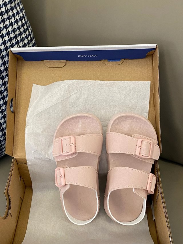 New Balance children's Slippers Shoes: seller detail photo 7