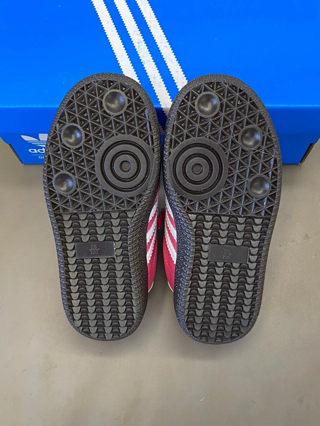 Adidas Children's Shoes: seller detail photo 10