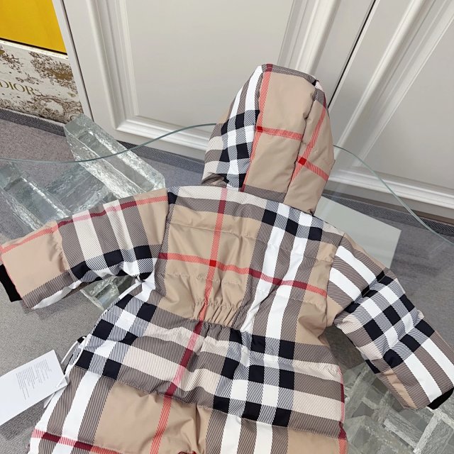 Burberry Children's Jumpsuit: seller detail photo 9