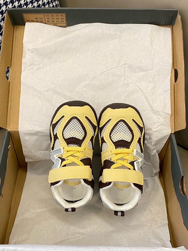 New Balance children's Slippers Shoes: seller detail photo 6