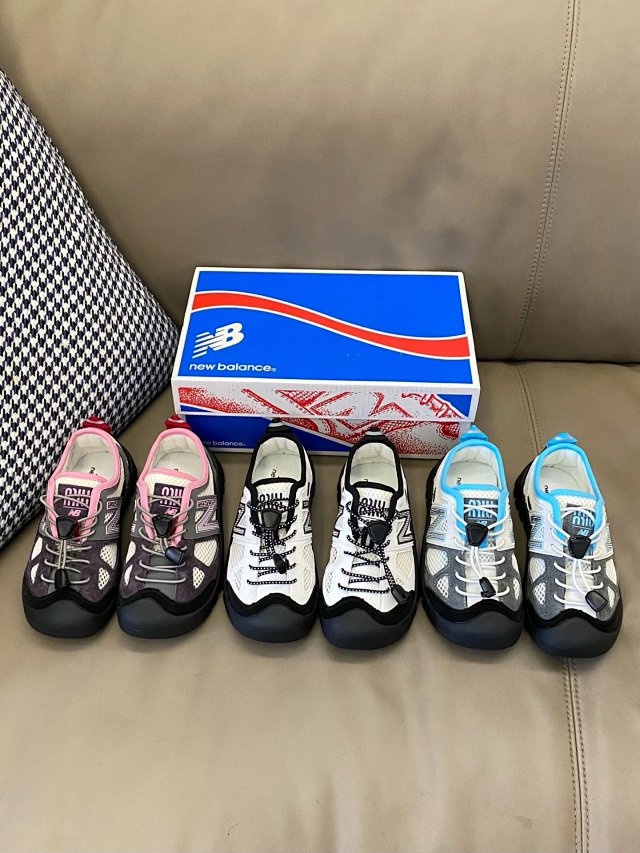 New Balance MIU MIU children's Shoes: seller detail photo 9