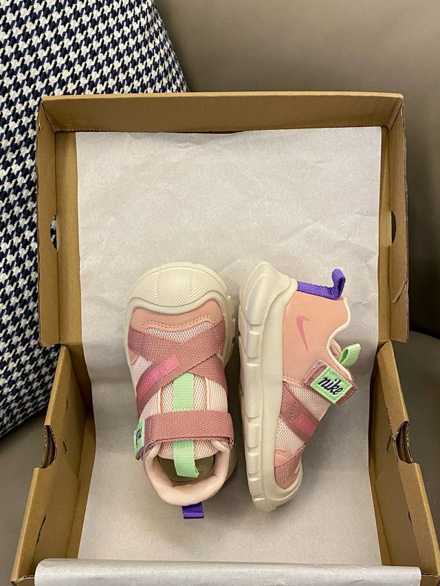 Nike children's Shoes: seller detail photo 4