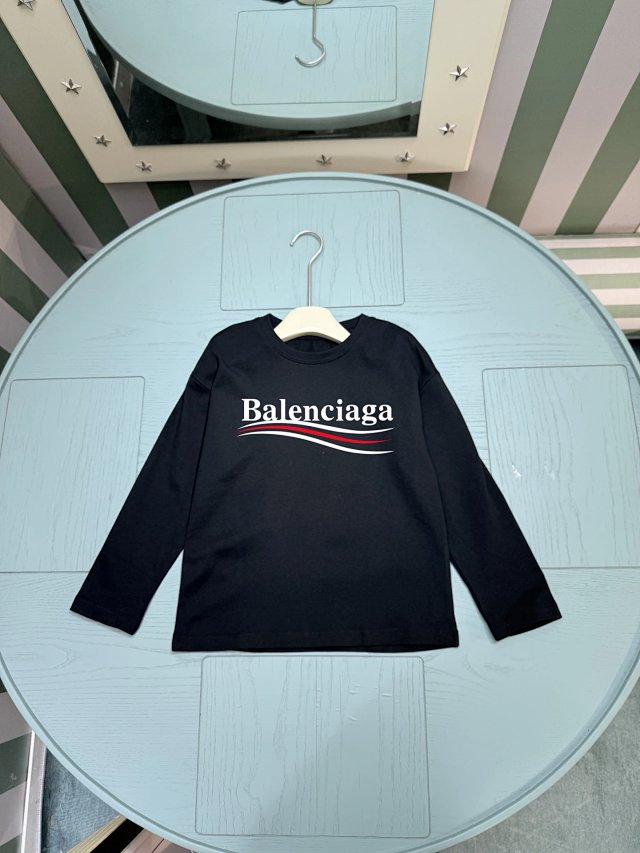 Balenciaga Children‘s Hoodie: seller detail photo 3