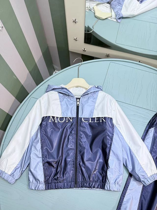 Moncler Children’s Set: seller detail photo 4